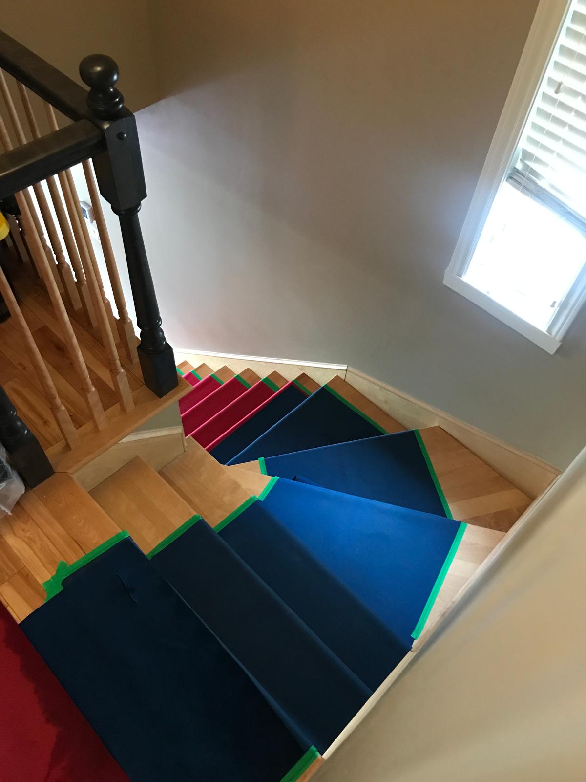Escalier intérieur protégé sur toute sa longueur avant le déménagement